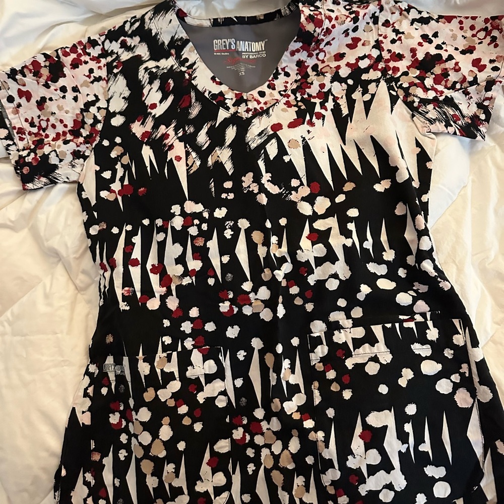 Scrub top